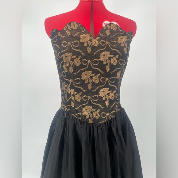 1980s Gunne Sax Strapless Black And Gold Prom Dress - Picture 3 of 16